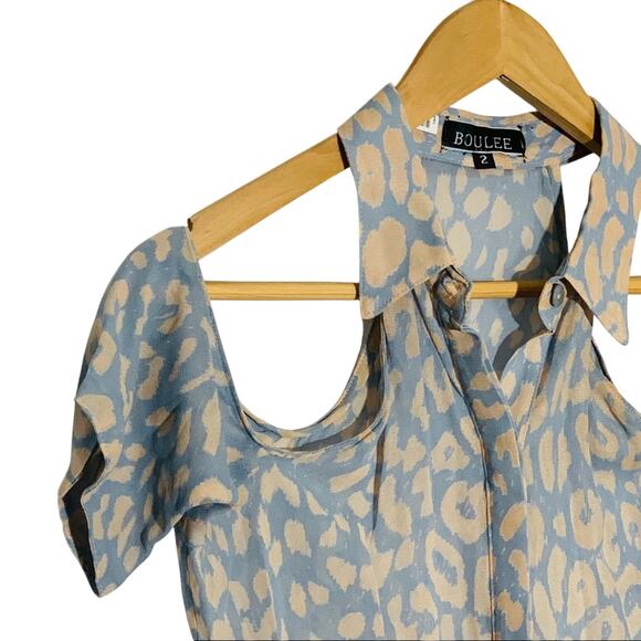 Boulee Womens blue animal Silk print cold shoulder blouse size 2 - Picture 5 of 9
